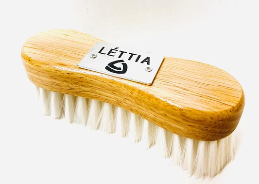 Lettia Wooden Horse Face Brush with Metal Logo
